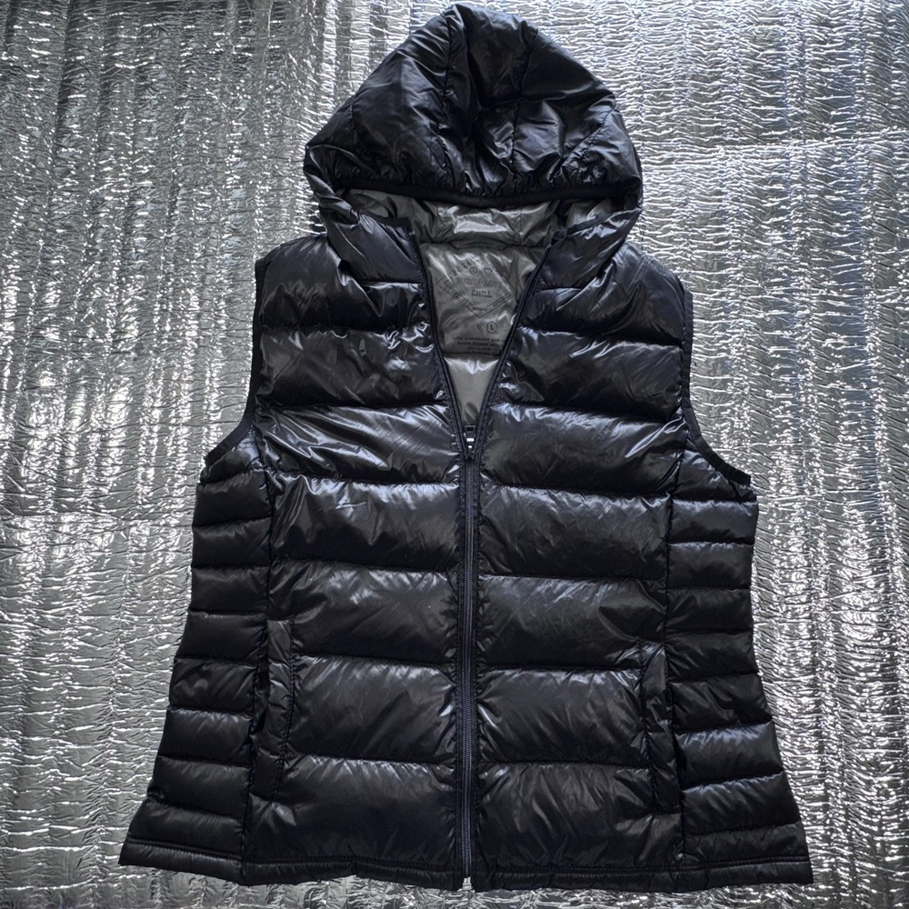 Peace Love Chill Women's Large Packable Hooded Down Puffer Vest Black